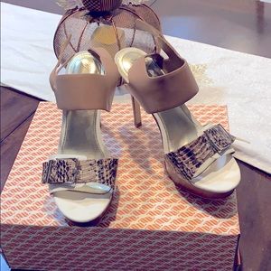 Marc Fisher Platforms 7 1/2